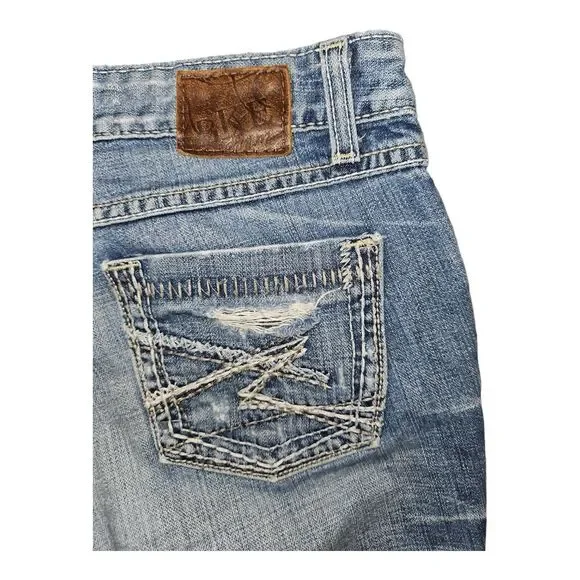 BKE Sabrina Shorts Women's 26 Bermuda Low Rise Blue Denim Embroidered Distressed - Picture 10 of 10